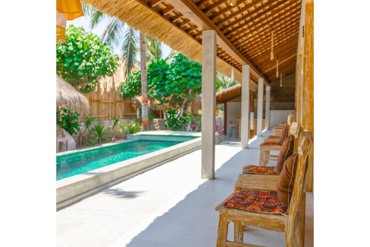 Golden Garuda Cottages Polilit 外观 照片