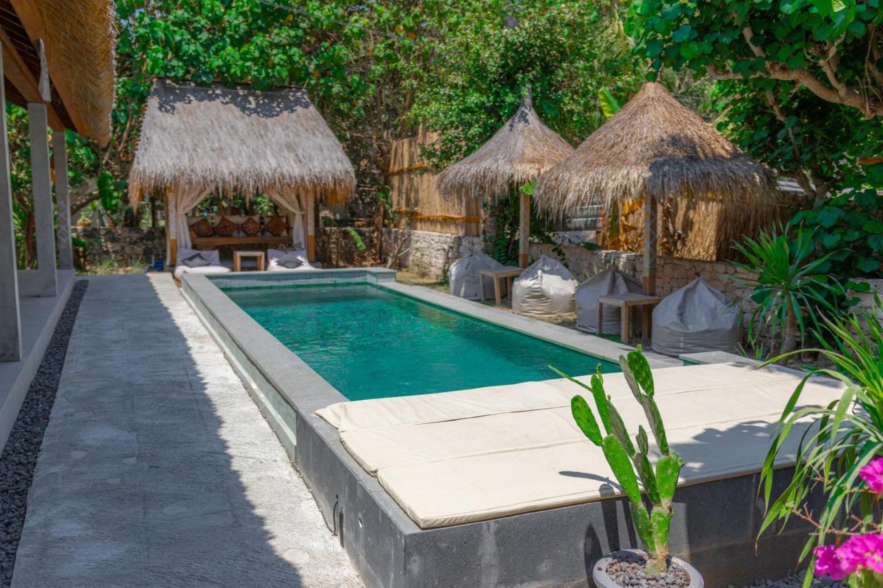 Golden Garuda Cottages Polilit 外观 照片