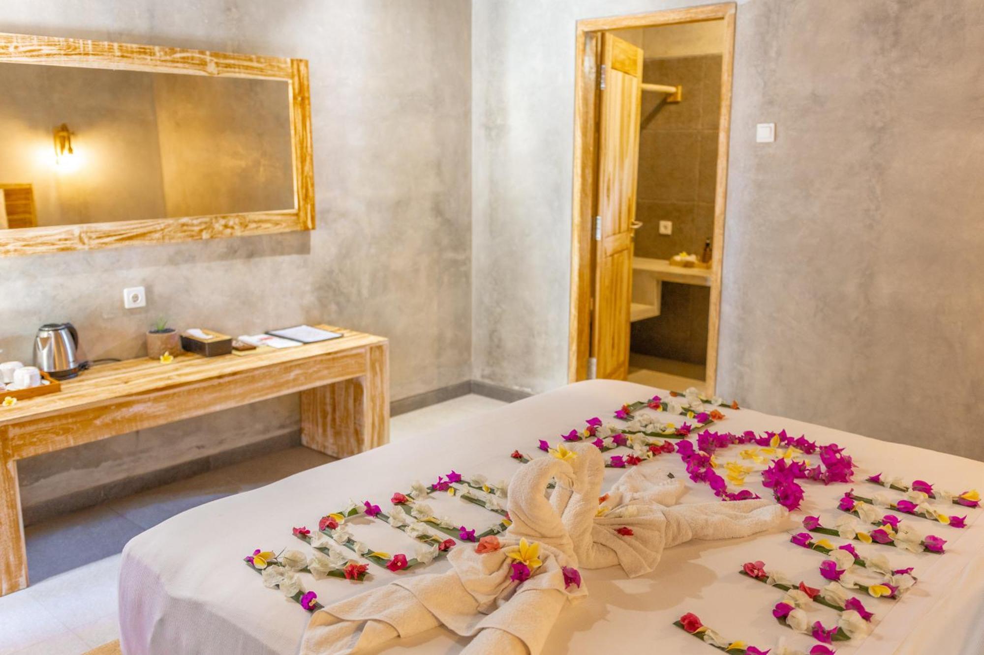 Golden Garuda Cottages Polilit 外观 照片