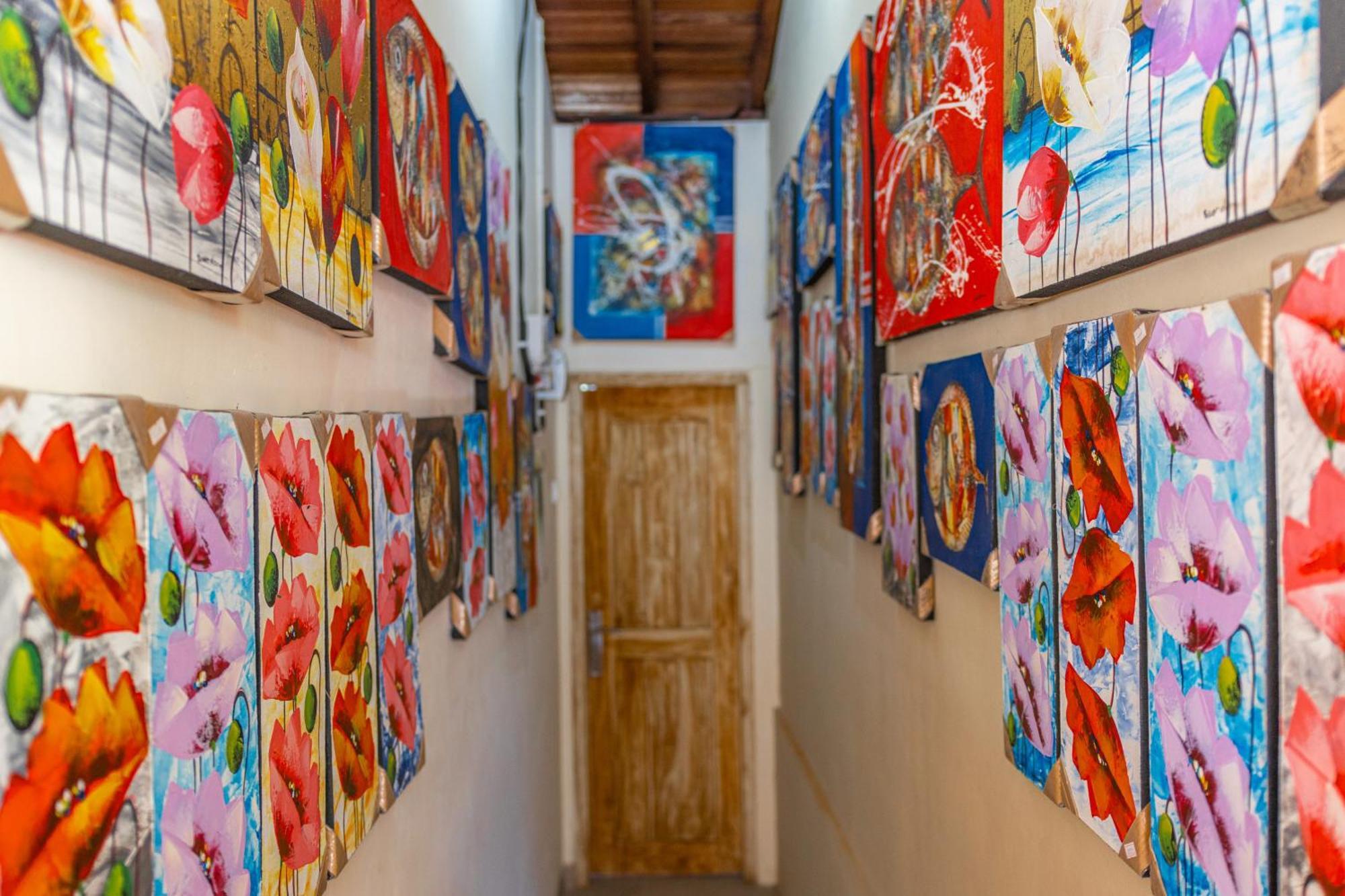 Golden Garuda Cottages Polilit 外观 照片