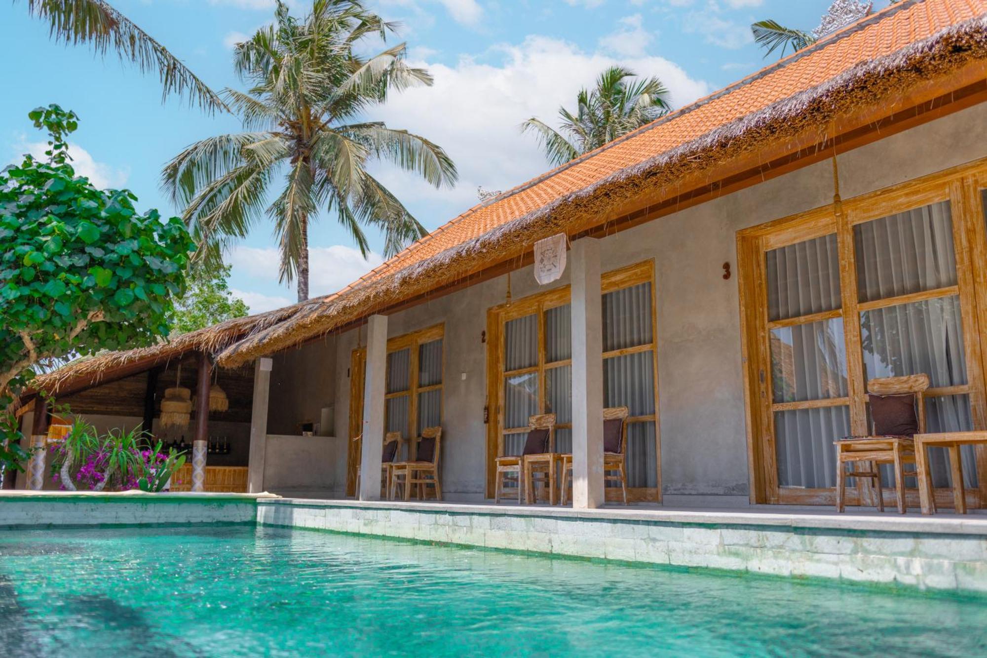 Golden Garuda Cottages Polilit 外观 照片